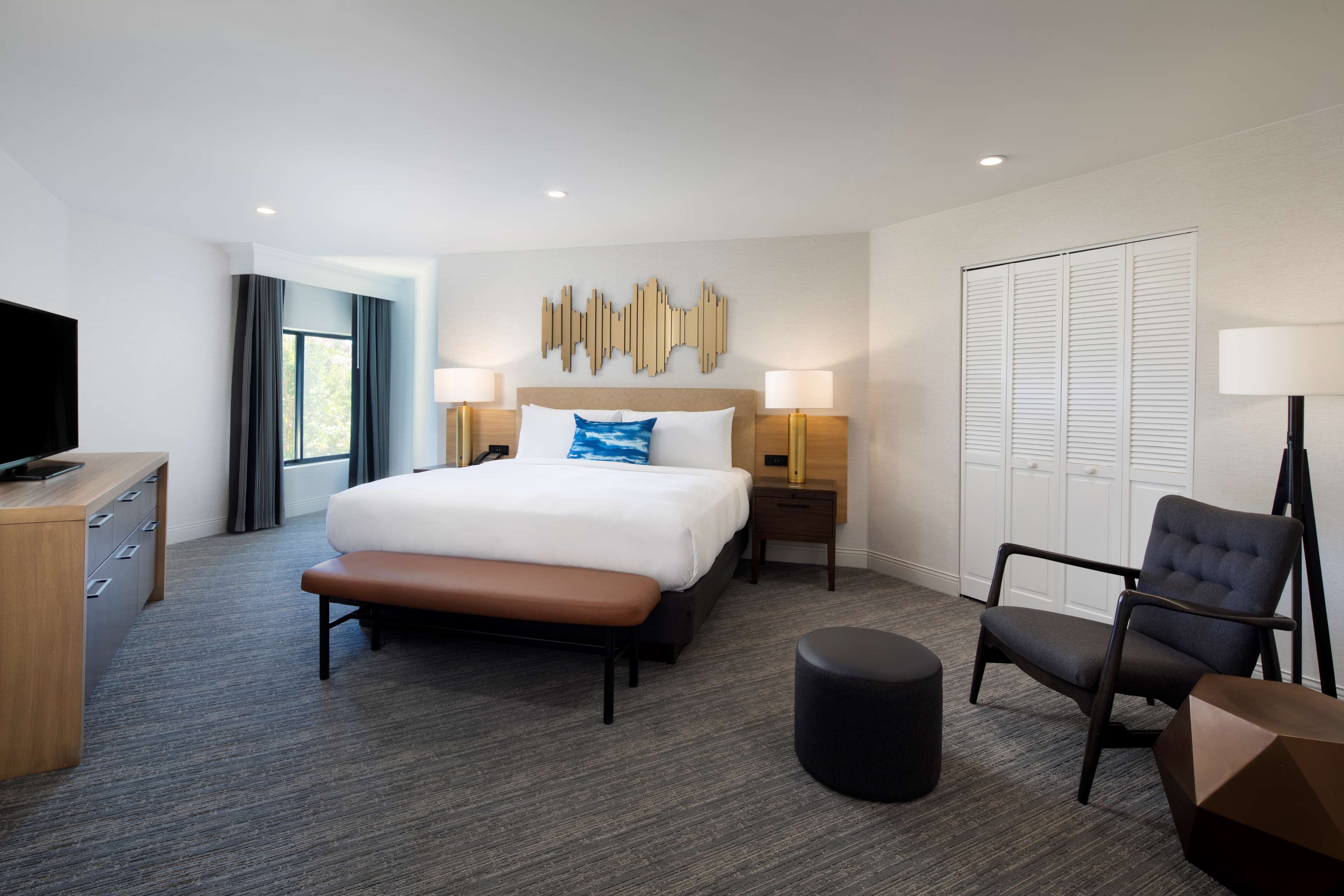 Sonesta Silicon Valley , CA 95035 near Norman Y. Mineta San Jose Intl Airport View Point 20
