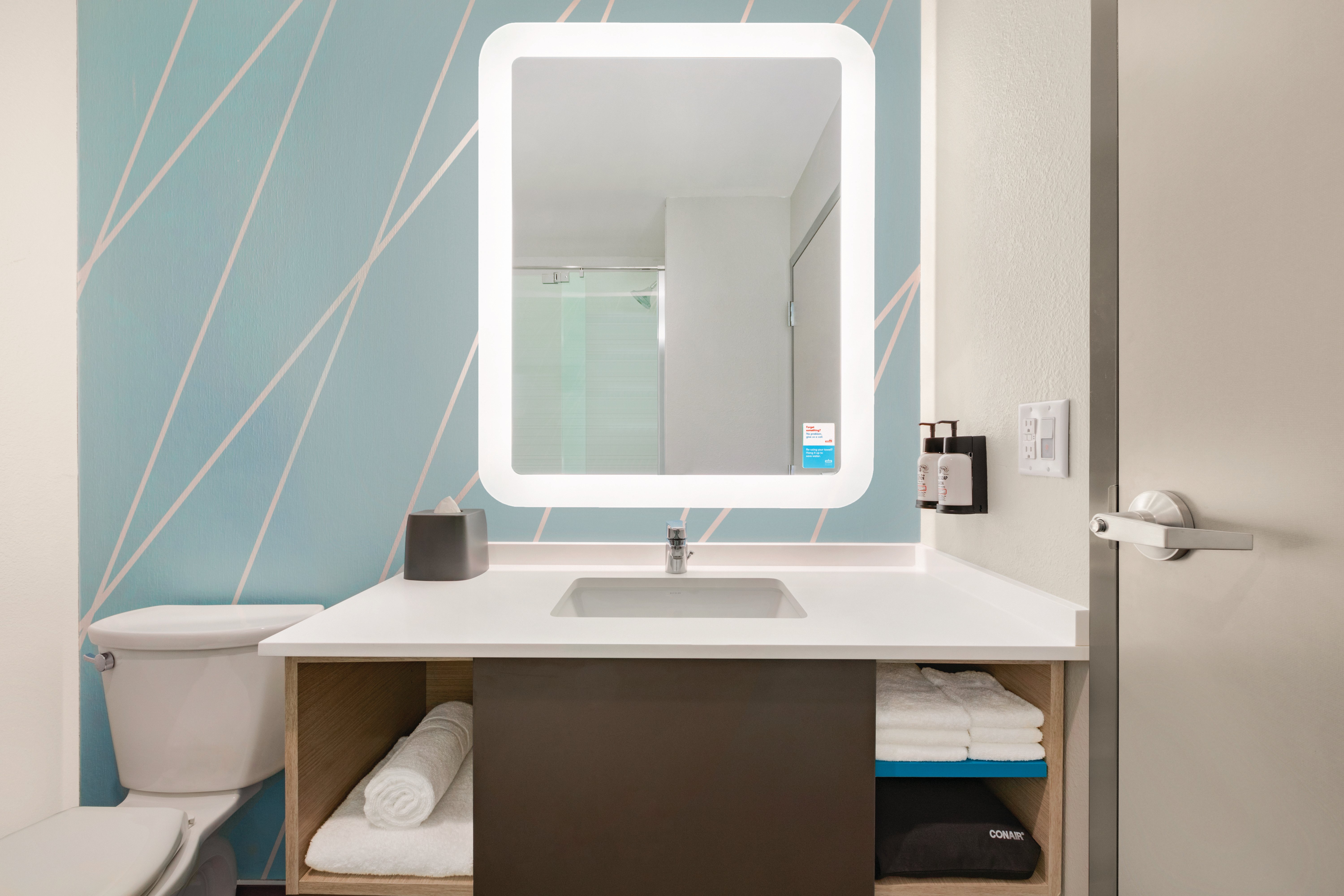 Avid hotel Ft Lauderdale Airport - Cruise , FL 33312 near Port Everglade View Point 11