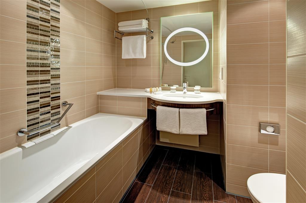 Hilton Garden Inn Frankfurt Airport ,  60549 near Frankfurt Airport View Point 13