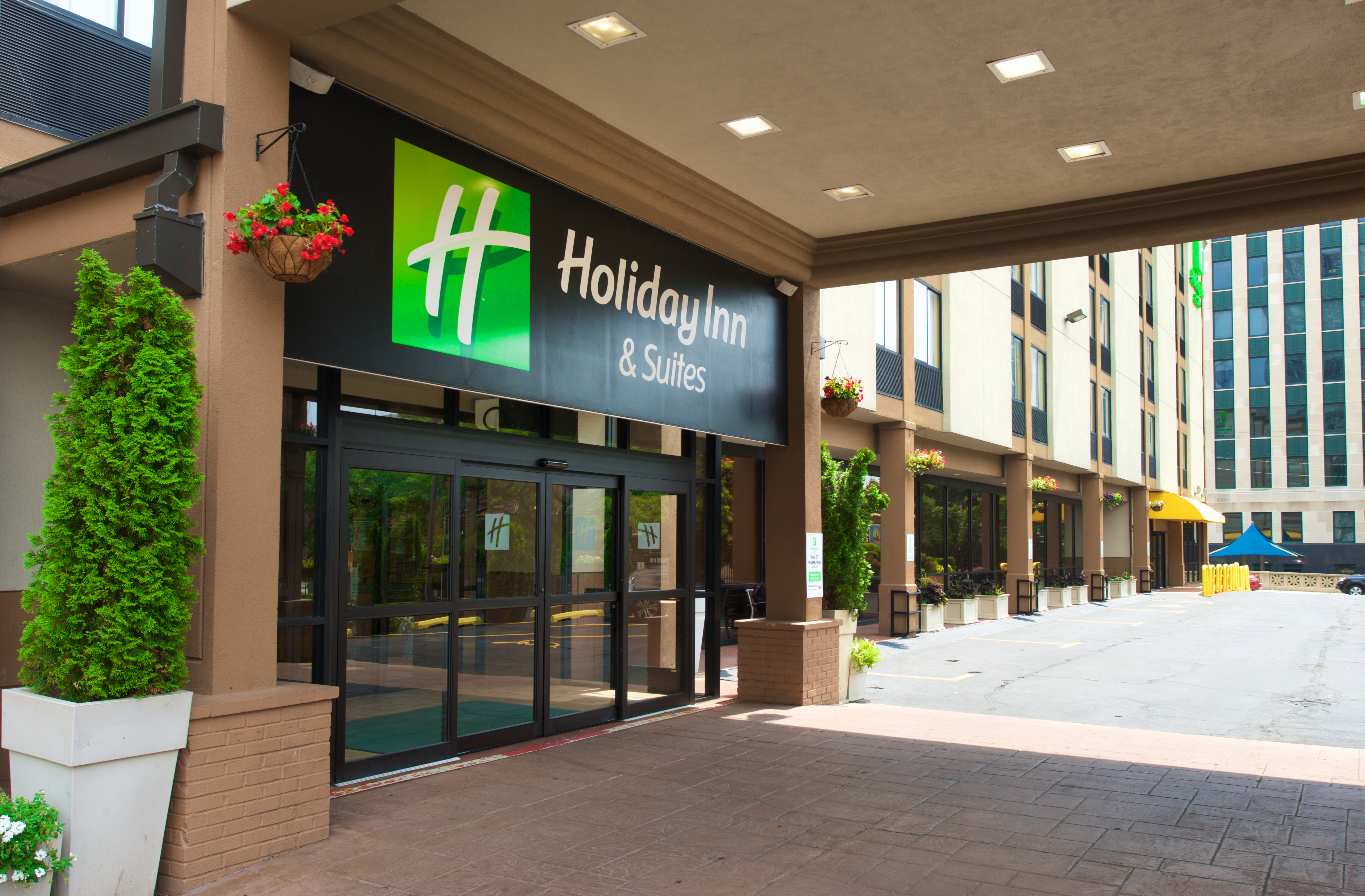 HOLIDAY INN HOTEL AND SUITES , IL 60607 near Ohare International Airport View Point 2