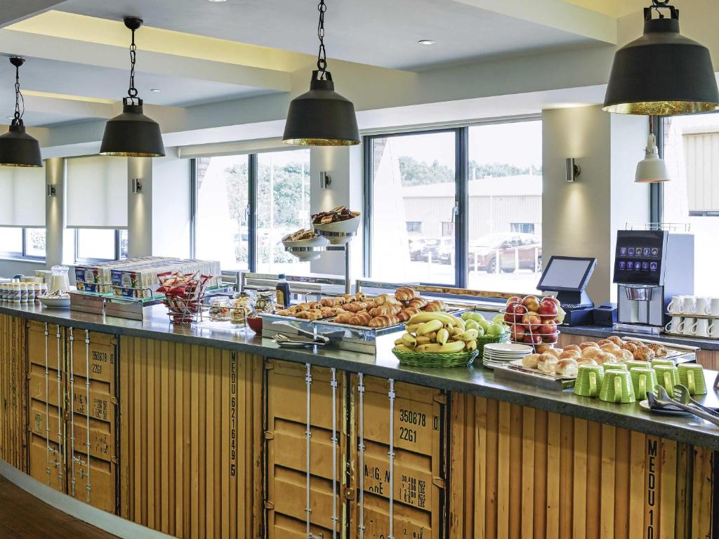 IBIS STYLES BHX NEC AIRPORT ,  B40 1PJ near  Birmingham Airport View Point 6