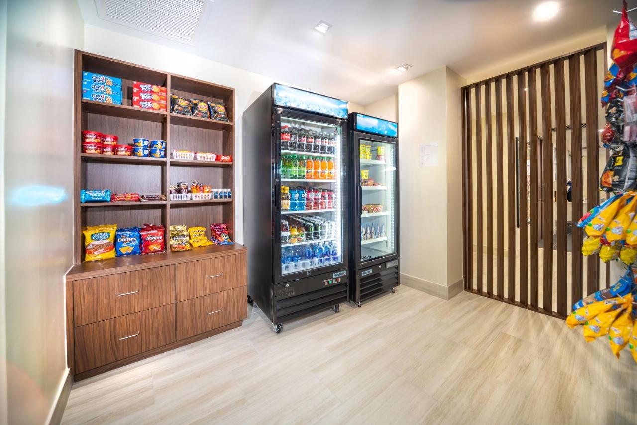 Holiday Inn Express & Suites Fort Myers Airport , FL 33913 near Southwest Florida International Airport View Point 19