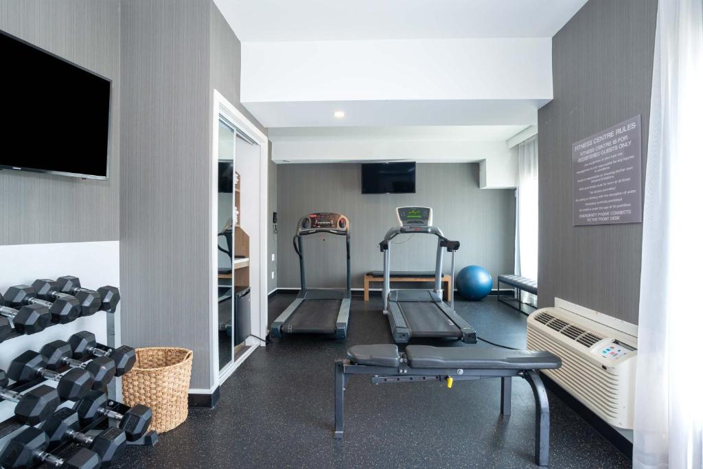 Sandman Signature Calgary Airport Hotel , AB T3J 4V7 near Calgary International Airport View Point 3