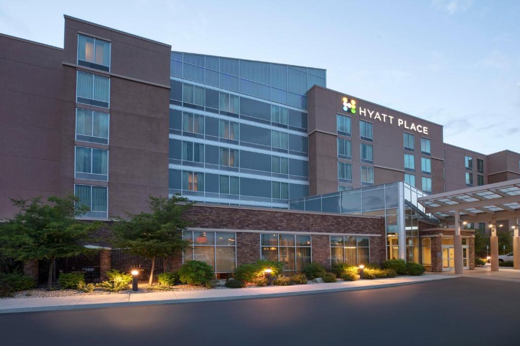 Hyatt Place Reno-Tahoe Airport , NV 89502 near Reno-tahoe International Airport View Point 11
