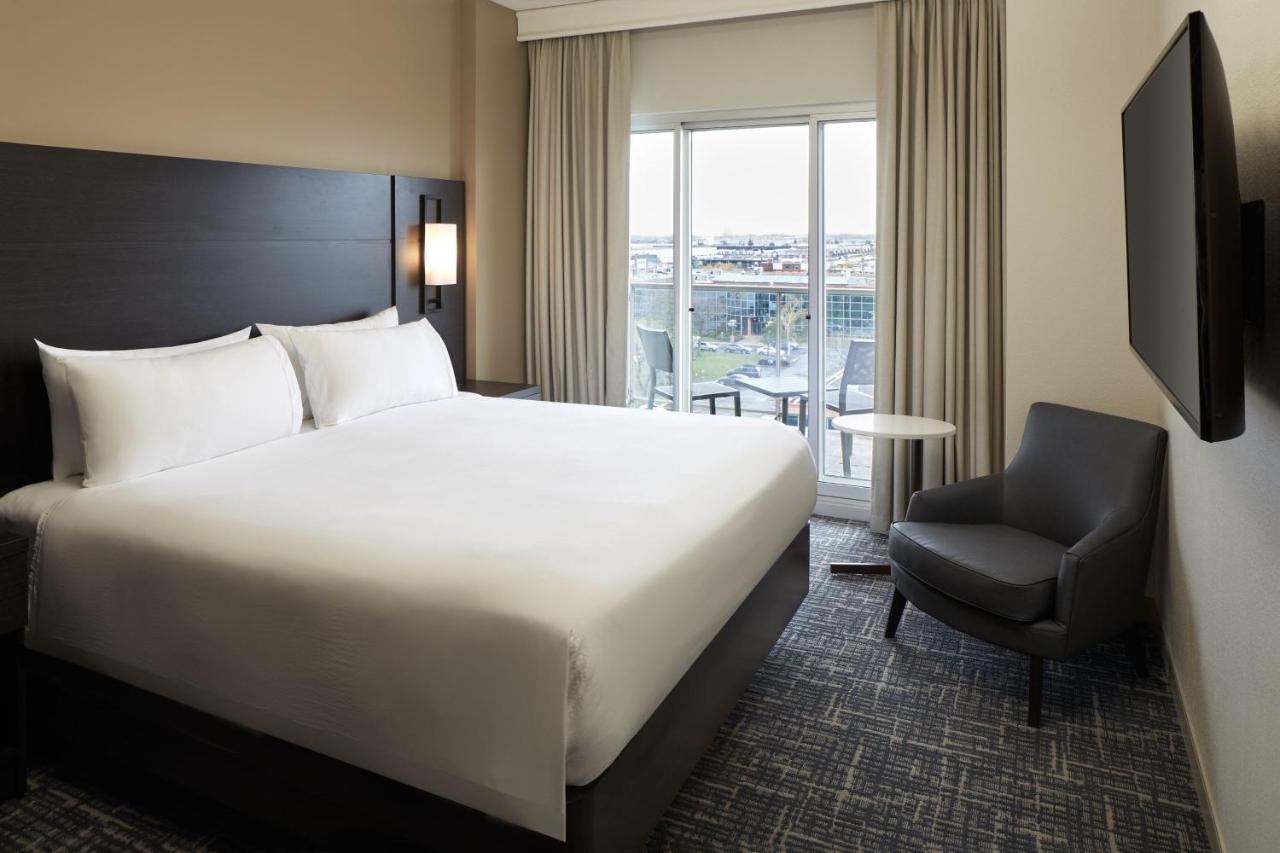 Residence Inn by Marriott Montreal Airport , QC H4M2Z5 near Montreal-Pierre Elliott Trudeau Int. Airport View Point 9