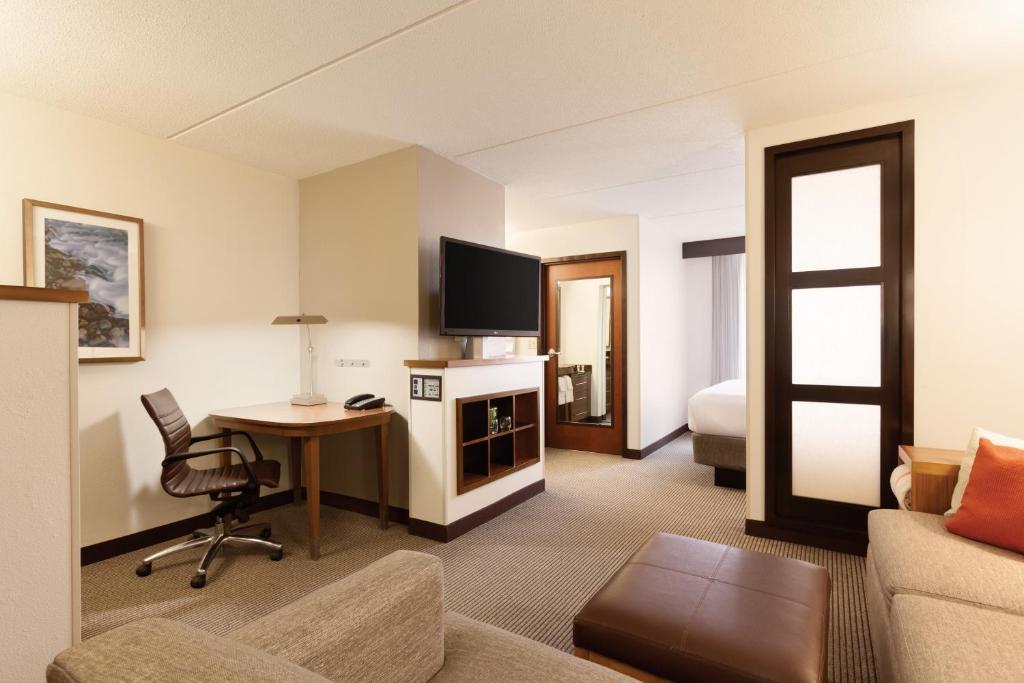 Hyatt Place Reno-Tahoe Airport , NV 89502 near Reno-tahoe International Airport View Point 4