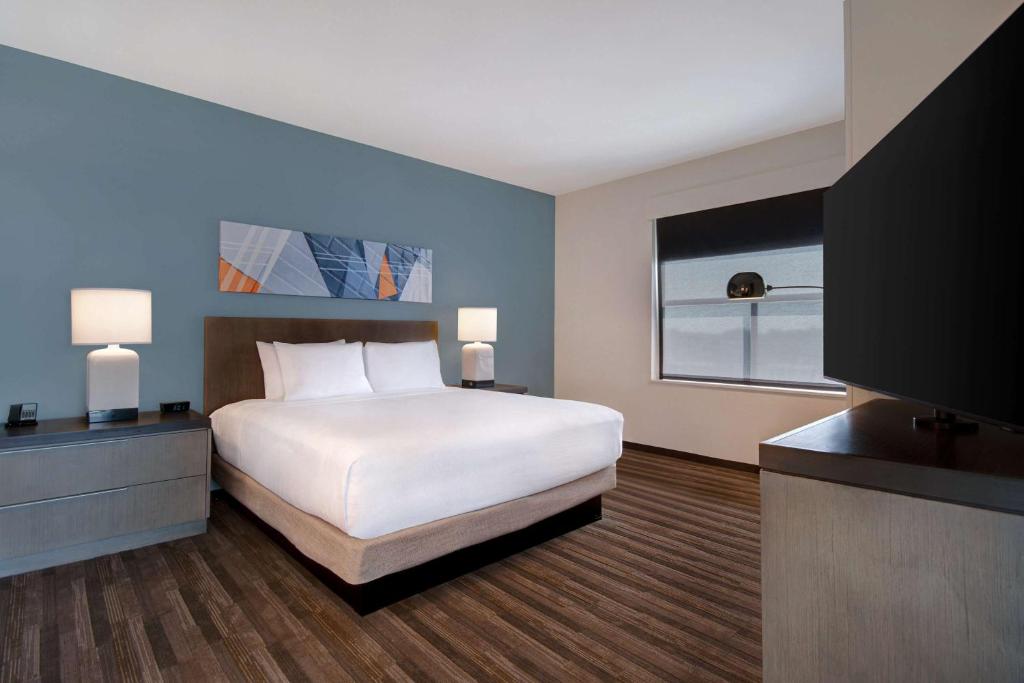 Hyatt House Mall of America / MSP Airport , MN 55425 near Minneapolis-saint Paul International Airport (wold-chamberlain Field) View Point 13
