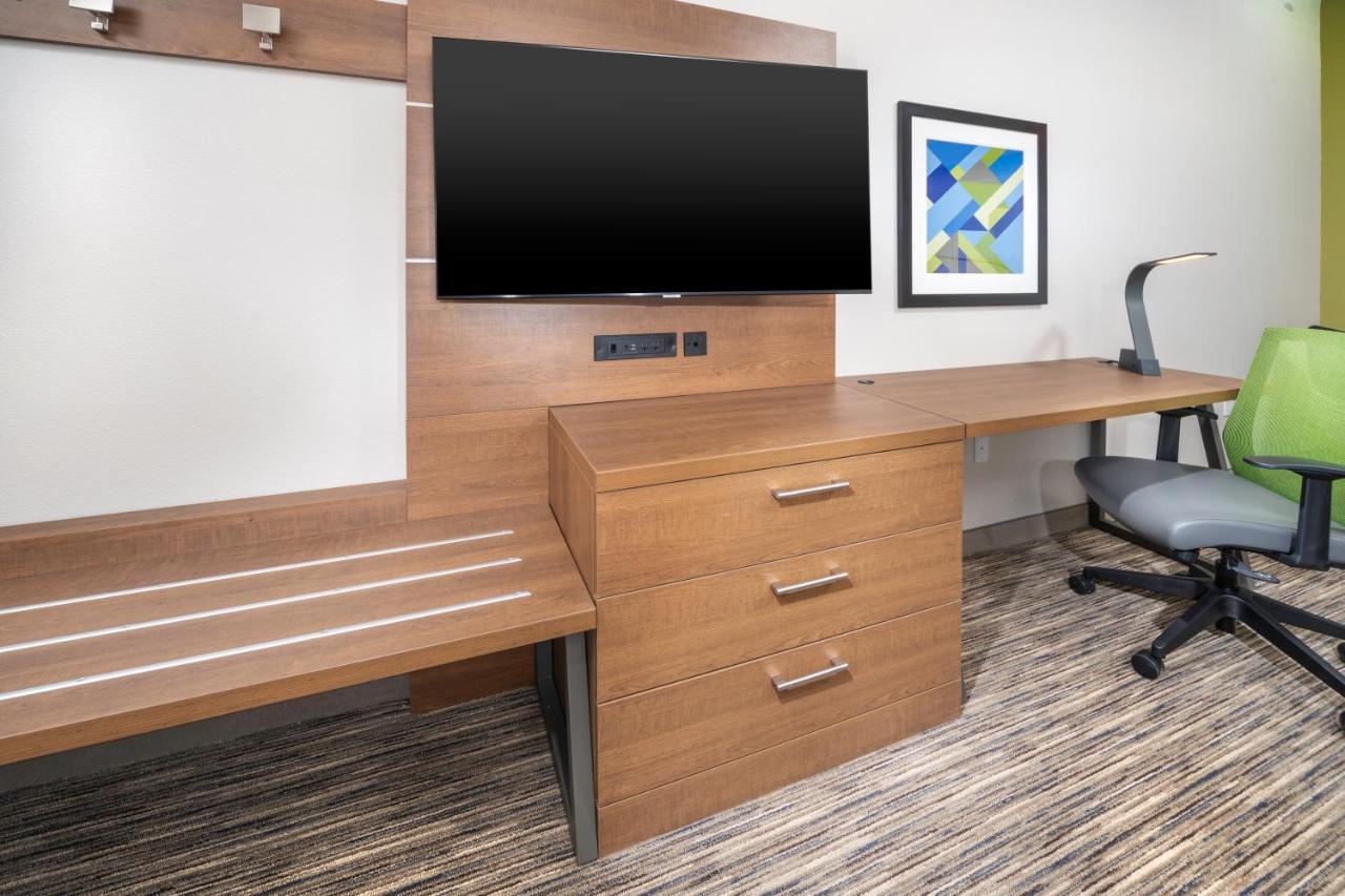 Holiday Inn Express & Suites Fort Myers Airport , FL 33913 near Southwest Florida International Airport View Point 7