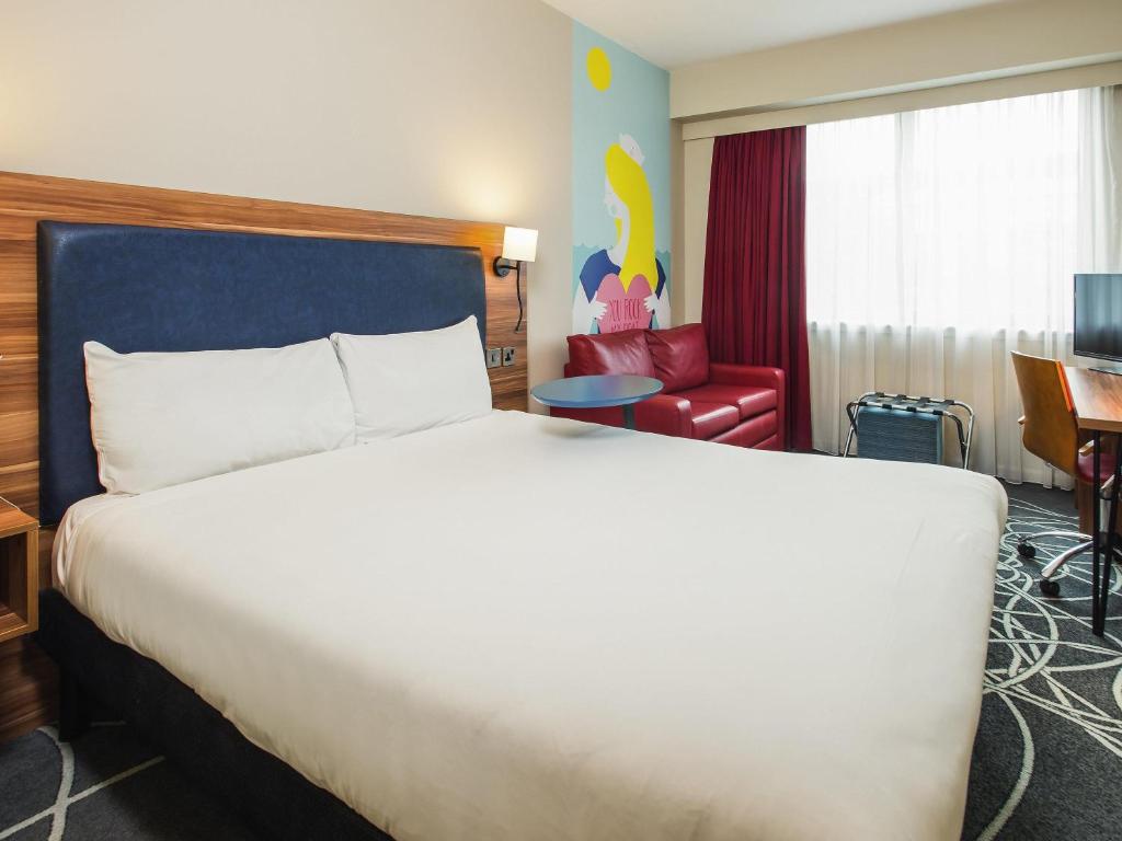IBIS STYLES BHX NEC AIRPORT ,  B40 1PJ near  Birmingham Airport View Point 13