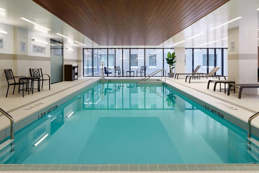 Courtyard Montreal Midtown , QC H3W 3E3 near Montreal-Pierre Elliott Trudeau Int. Airport View Point 5