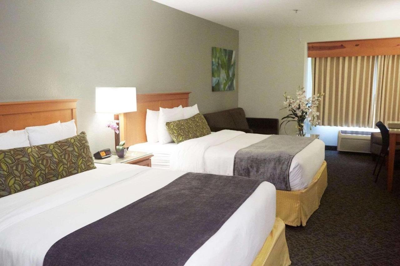 Radisson Hotel Portland Airport , OR 97218 near Portland International Airport View Point 14