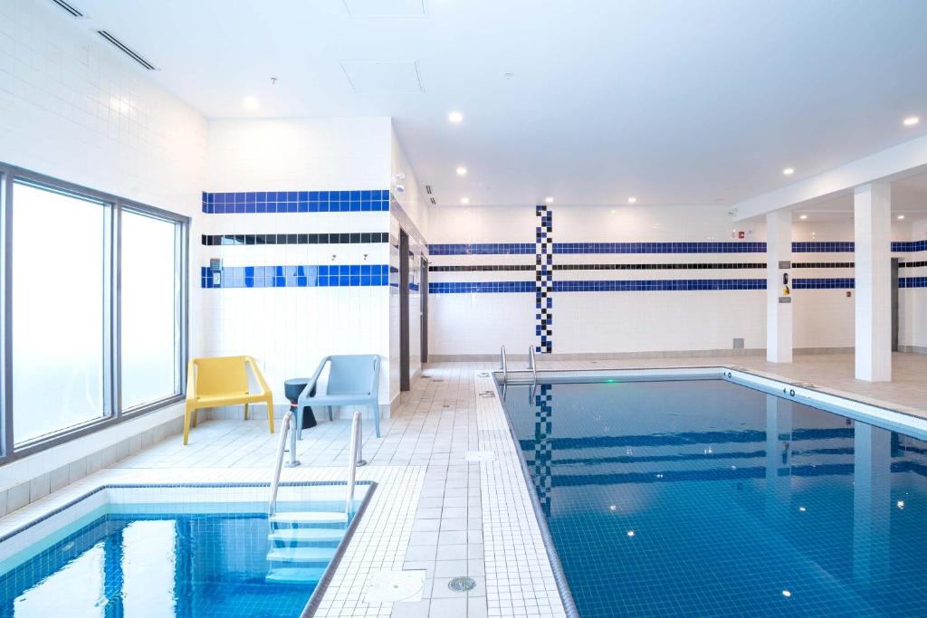 Sandman Signature Calgary Airport Hotel , AB T3J 4V7 near Calgary International Airport View Point 4