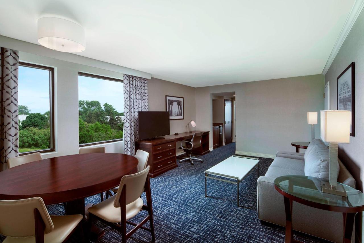 Sheraton Suites Philadelphia Airport , PA 19153 near Philadelphia International Airport View Point 4