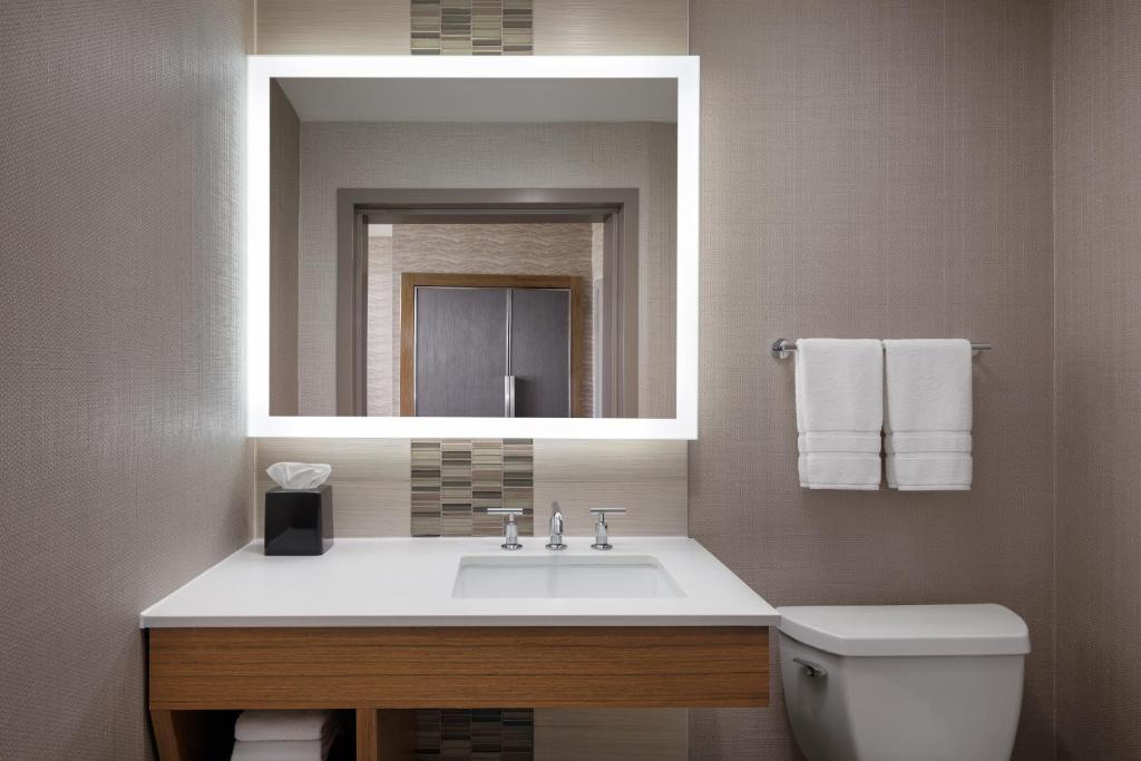The Westin Calgary Airport , AB T2E 8Z9 near Calgary International Airport View Point 4