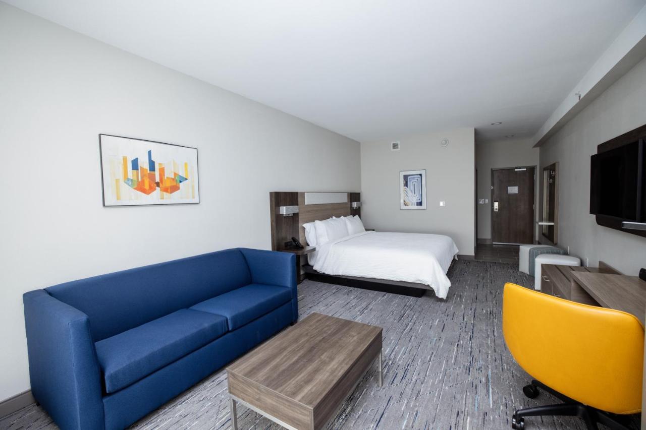 Holiday Inn Express & Suites Tampa Stadium - Airport Area, an IHG Hotel , FL 33607 near Tampa International Airport View Point 11
