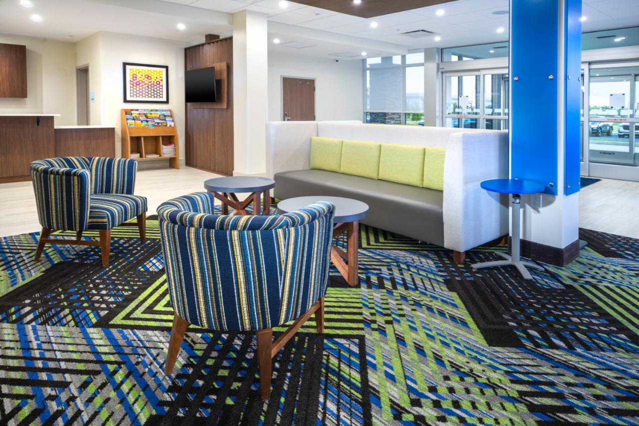 Holiday Inn Express & Suites Fort Myers Airport , FL 33913 near Southwest Florida International Airport View Point 5