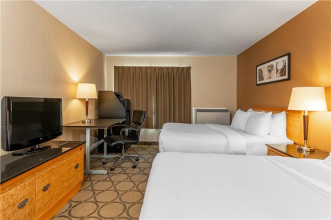COMFORT INN REGINA , SK S4Z 1A4 near Regina International Airport View Point 19
