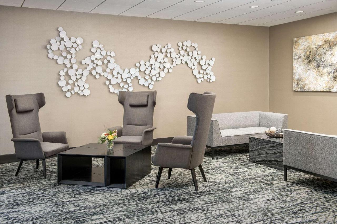 Radisson Blu Fargo , ND 58102 near Hector International Airport View Point 14