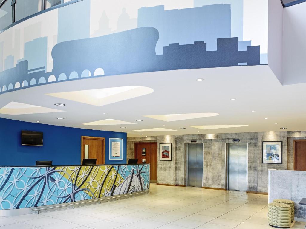 IBIS STYLES BHX NEC AIRPORT ,  B40 1PJ near  Birmingham Airport View Point 11