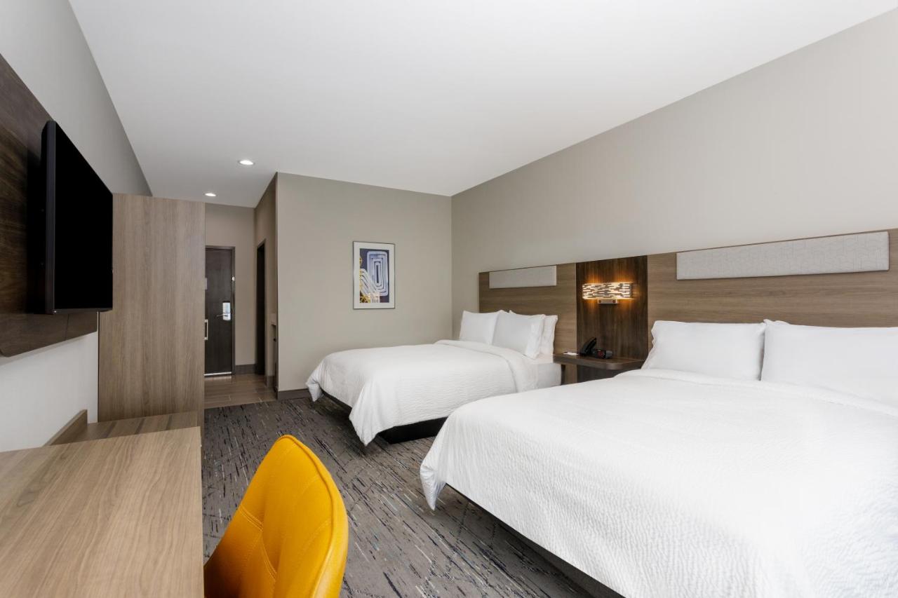 Holiday Inn Express & Suites Tampa Stadium - Airport Area, an IHG Hotel , FL 33607 near Tampa International Airport View Point 17