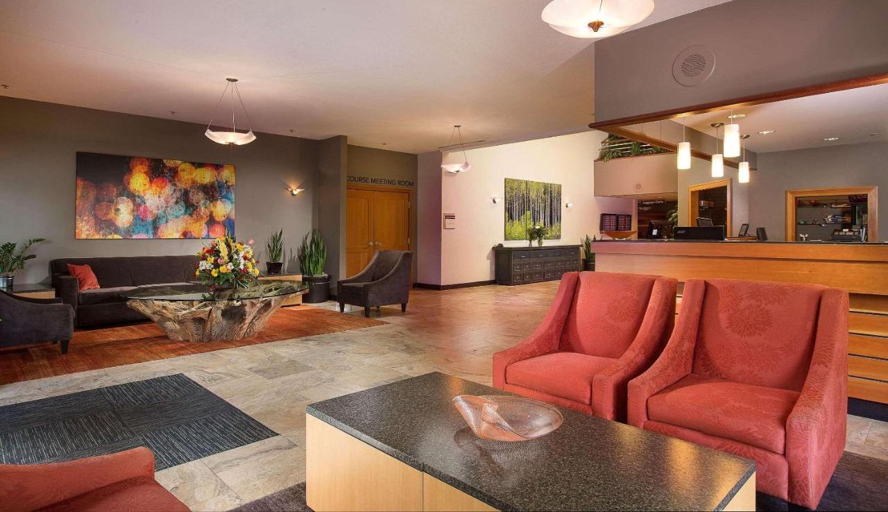 Radisson Hotel Portland Airport , OR 97218 near Portland International Airport View Point 16