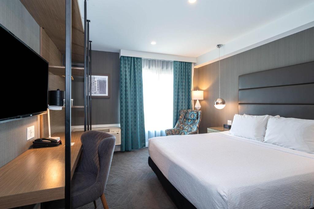 Sandman Signature Calgary Airport Hotel , AB T3J 4V7 near Calgary International Airport View Point 19