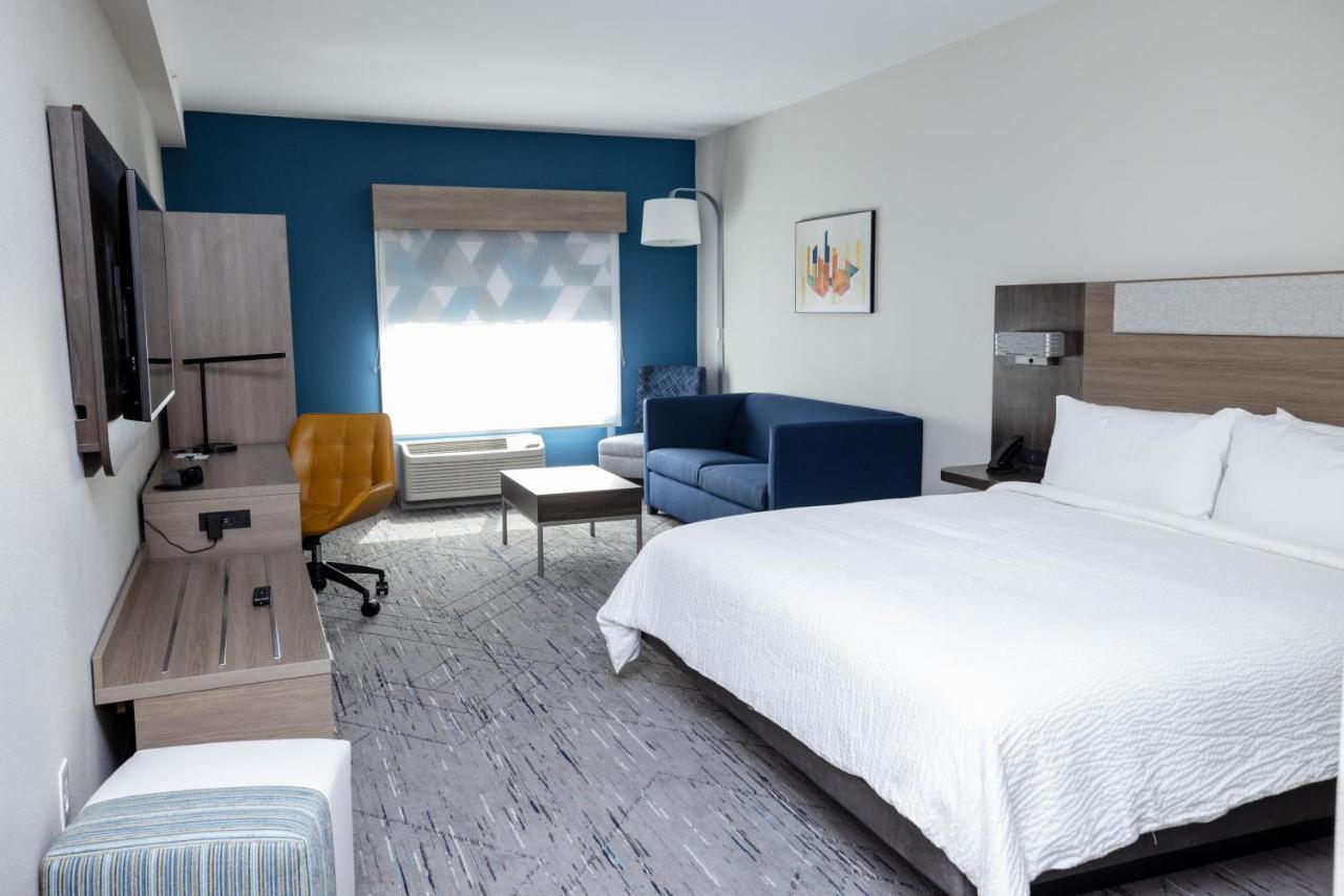 Holiday Inn Express & Suites Tampa Stadium - Airport Area, an IHG Hotel , FL 33607 near Tampa International Airport View Point 20