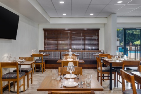 Four Points by Sheraton Greensboro Airport , NC 27409 near Piedmont Triad International Airport View Point 11