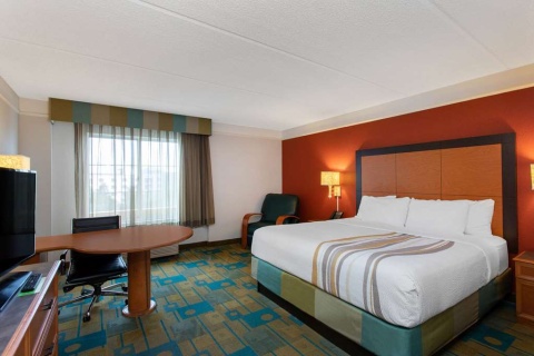 La Quinta Inn & Suites by Wyndham Jacksonville Butler Blvd , FL 32216 near Jacksonville International Airport View Point 13