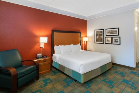 La Quinta Inn & Suites by Wyndham Jacksonville Butler Blvd , FL 32216 near Jacksonville International Airport View Point 15