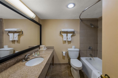Quality Inn Saint Louis Airport , MO 63134 near Lambert-saint Louis International Airport View Point 24