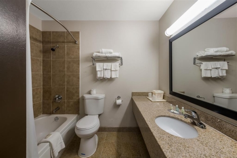 Quality Inn Saint Louis Airport , MO 63134 near Lambert-saint Louis International Airport View Point 12