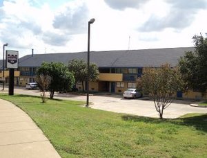 Knights Inn Market Center , TX 75235 near Dallas Love Field Airport View Point 1