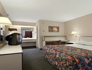 Knights Inn Market Center , TX 75235 near Dallas Love Field Airport View Point 8