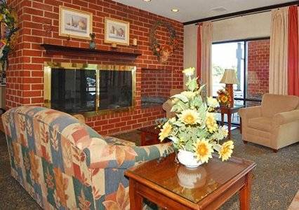 La Quinta Inn &amp; Suites Philadelphia Airport , PA 19029 near Philadelphia International Airport View Point 5