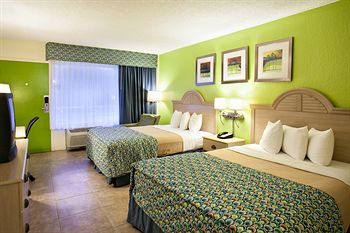 Rodeway Inn & Suites Airport/Cruise Port , FL 33312 near Fort Lauderdale-hollywood International Airport View Point 2