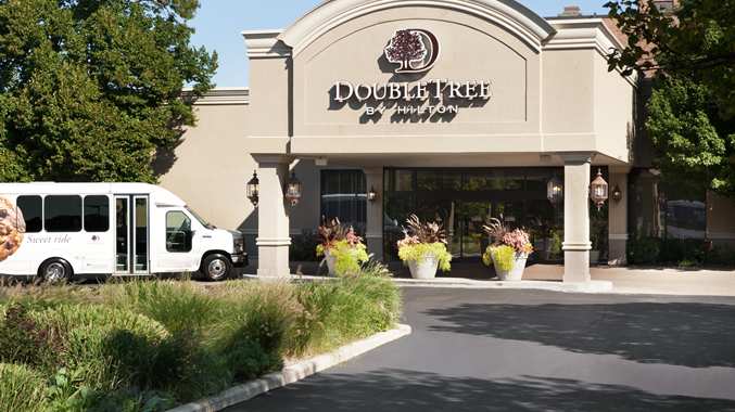 Doubletree Chicago Alsip, IL 60803 near 