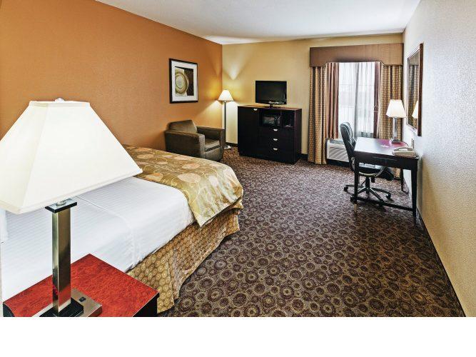 La Quinta Inn And Suites Dfw Airport West-Bedford , TX 76021 near Dallas-fort Worth International Airport View Point 2