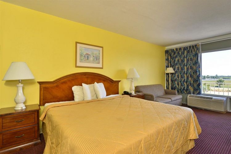 Americas Best Value Inn Cocoa Port Canaveral , FL 32926 near Melbourne International Airport View Point 4