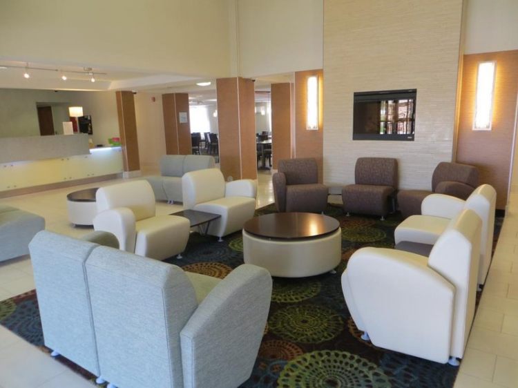 Holiday Inn Express Romulus / Detroit Airport , MI 48174 near Detroit Metropolitan Wayne County Airport View Point 3