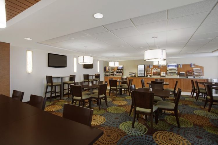 Holiday Inn Express Romulus / Detroit Airport , MI 48174 near Detroit Metropolitan Wayne County Airport View Point 6