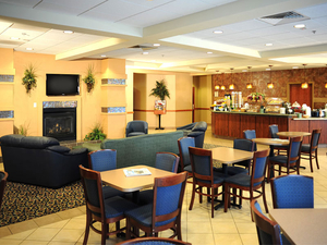 La Quinta Inn And Suites Springfield Airport Plaza , MO 65803 near Springfield-branson National Airport View Point 10