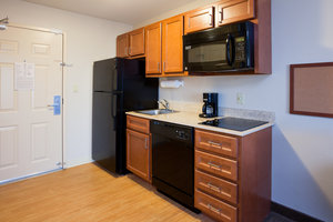 Candlewood Suites Milwaukee Airport - Oak Creek , WI 53154 near General Mitchell International Airport View Point 5