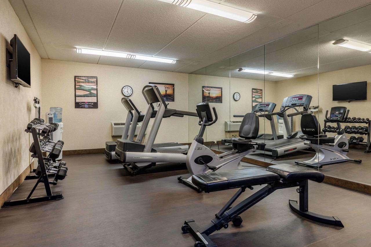 Suburban Studios Arlington Heights - Elk Grove , IL 60005 near Ohare International Airport View Point 8