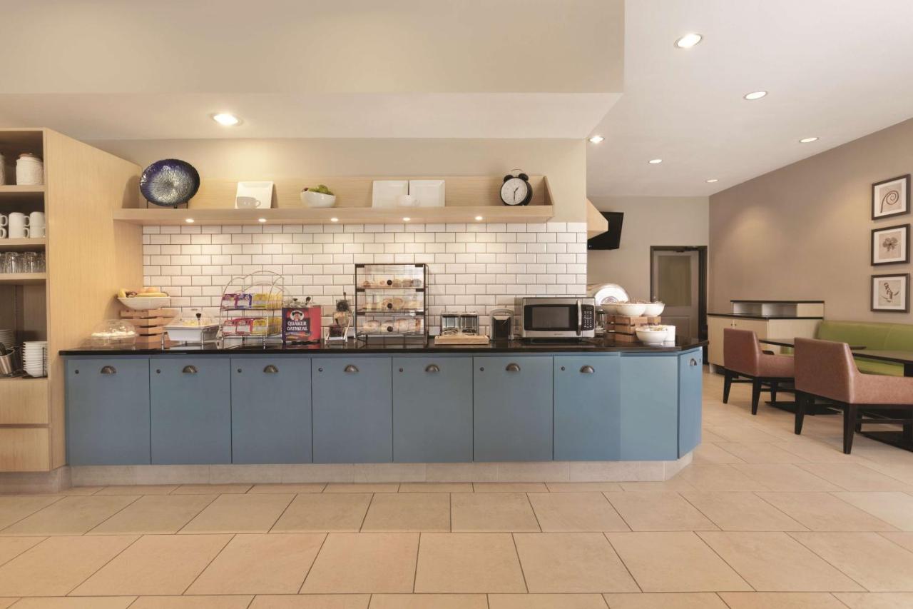 Country Inn And Suites Indianapolis Airport South , IN 46221 near Indianapolis International Airport View Point 8