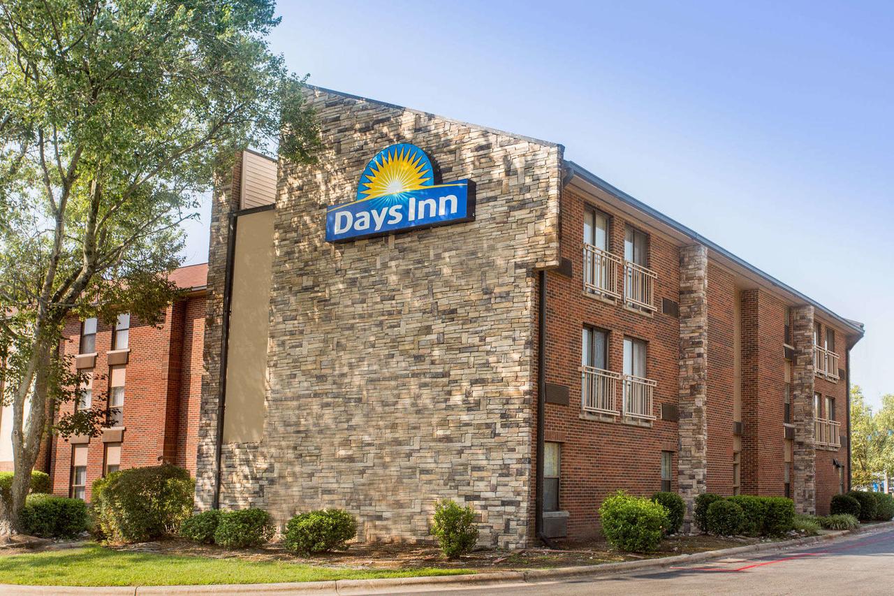 Days Inn By Wyndham Raleigh-Airport-Research Triangle Park , NC 27560 near Raleigh-durham International Airport View Point 9