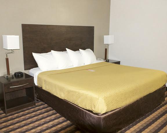 Econo Lodge Airport - Milwaukee , WI 53221 near General Mitchell International Airport View Point 7
