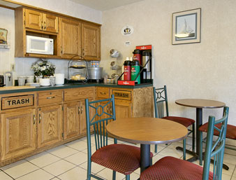 Super 8 Baltimore/Essex Area , MD 21221 near Baltimore-washington International Thurgood Marshall Airport View Point 4