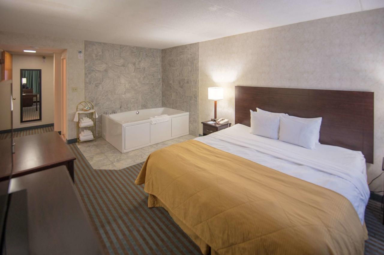Ramada Hotel & Convention Center  , IA 52404 near The Eastern Iowa Airport View Point 2