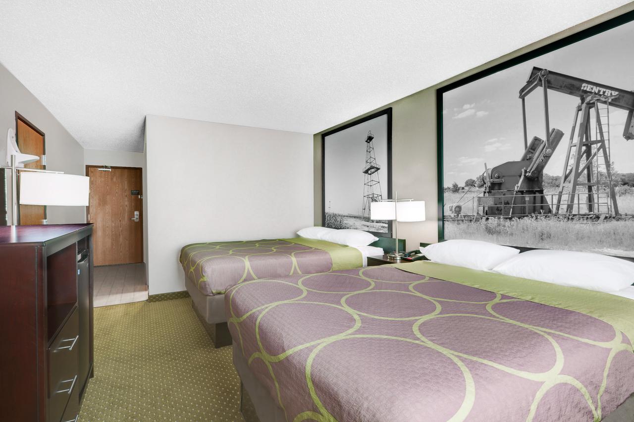Super 8 by Wyndham Bedford DFW Airport West , Tx 76022 near Dallas-fort Worth International Airport View Point 4